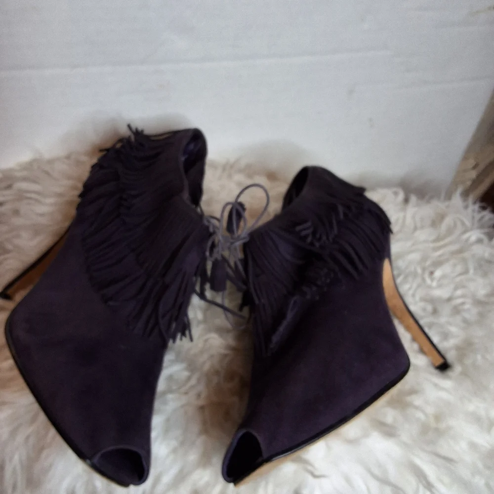 Manolo Blahnik Purple Suede Fringe Peep Toe Booties Tassel Stiletto Heels 40.5 - Picture 9 of 16